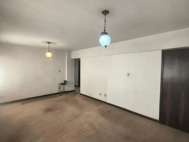 Apartamento com 107m² 3 quartos e 2 banheiros, à venda, no bairro Centro em Londrina