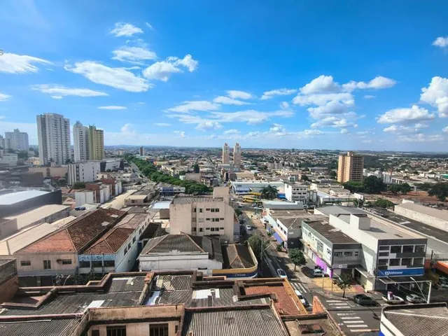 Apartamento com 107m² 3 quartos e 2 banheiros, à venda, no bairro Centro em Londrina