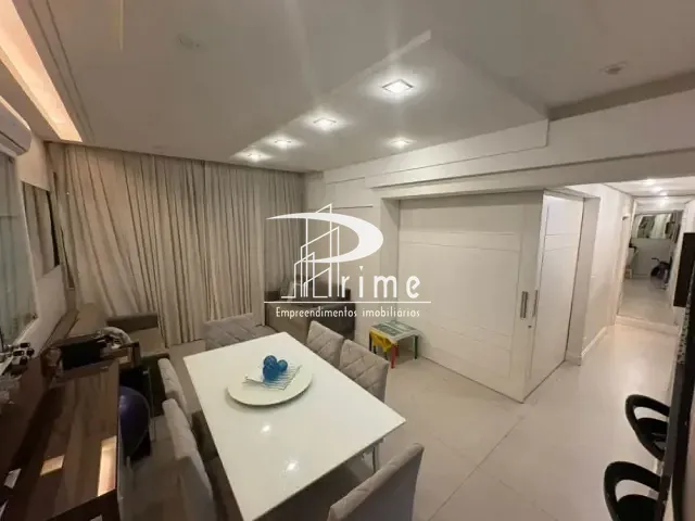 Apartamento com 95m² 3 quartos e 2 banheiros, à venda, no bairro Copacabana em Rio de Janeiro