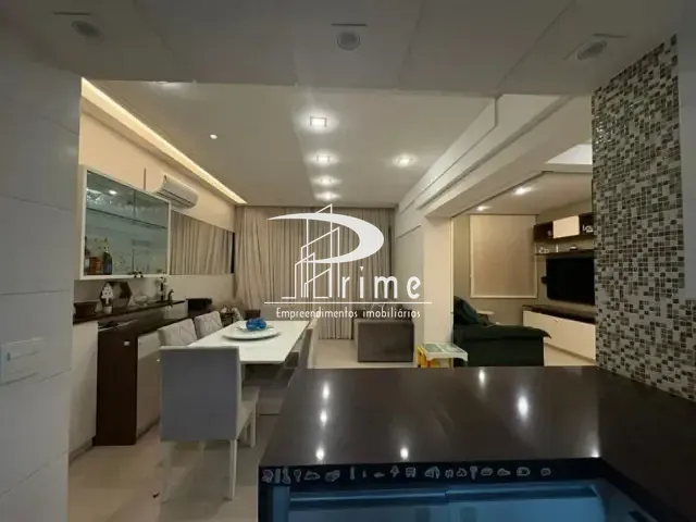 Apartamento com 95m² 3 quartos e 2 banheiros, à venda, no bairro Copacabana em Rio de Janeiro