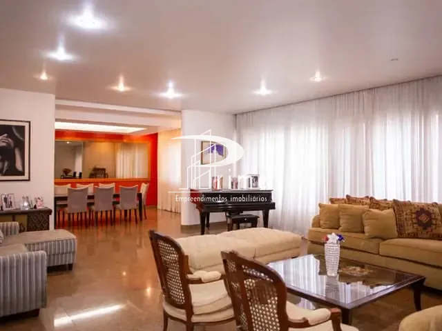 Apartamento com 426m² 4 quartos e 3 banheiros, à venda, no bairro Copacabana em Rio de Janeiro