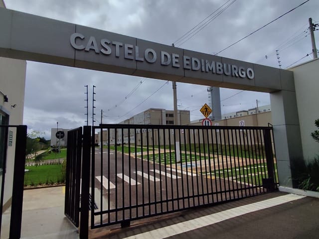 Apartamento com 64m² 2 quartos e 1 banheiro, à venda ou para alugar, no bairro Residencial Ana Maria do Couto em Campo Grande