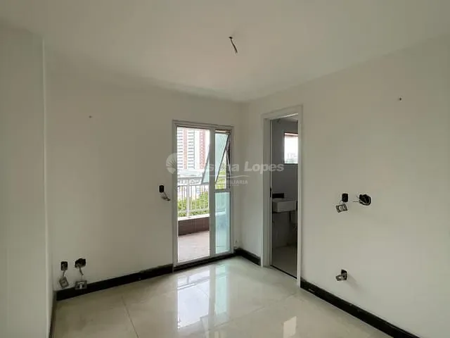 Apartamento 4 quartos e 4 banheiros, à venda, no bairro São Cristóvão em Teresina
