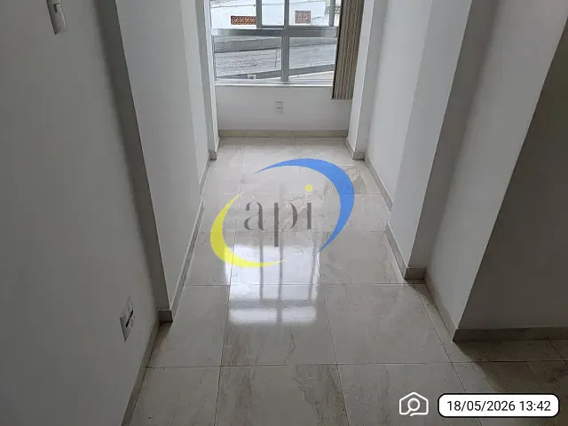 Apartamento 1 quarto e 1 banheiro, para alugar, no bairro Laranjeiras em Rio de Janeiro