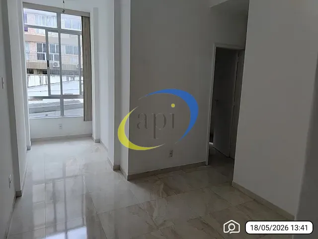 Apartamento 1 quarto e 1 banheiro, para alugar, no bairro Laranjeiras em Rio de Janeiro