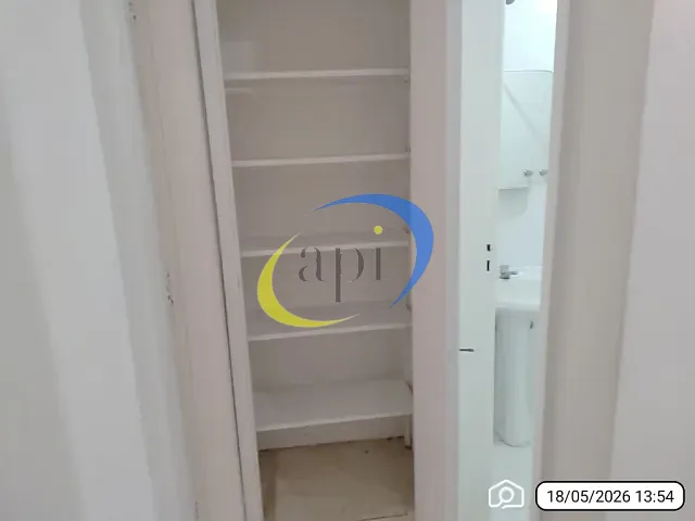 Apartamento 1 quarto e 1 banheiro, para alugar, no bairro Laranjeiras em Rio de Janeiro