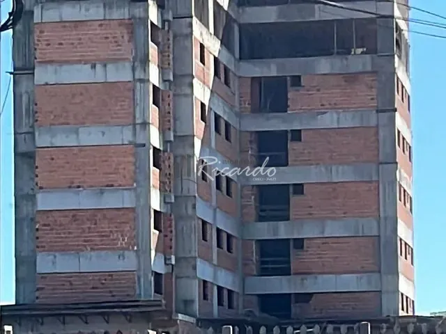 Apartamento com 150m² 3 quartos e 2 banheiros, à venda, no bairro Vila Aratimbo em Arapongas