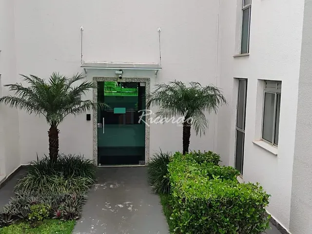 Apartamento 2 quartos e 1 banheiro, à venda, no bairro Jardim Santo Antônio em Arapongas