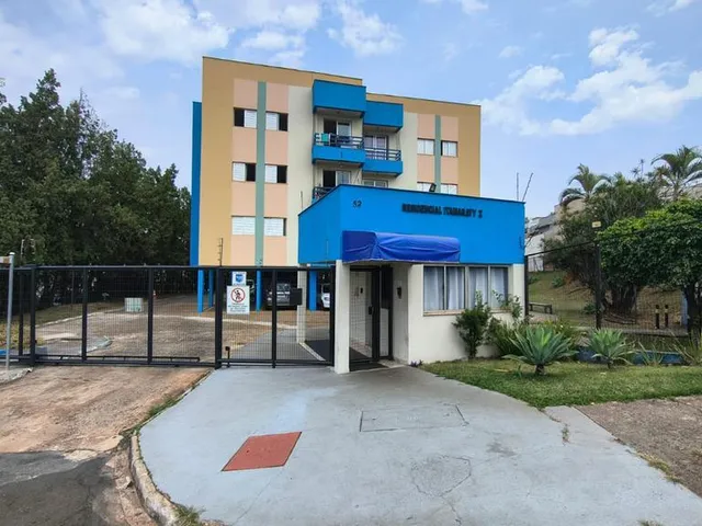 Apartamento com 72m² 3 quartos e 2 banheiros, à venda, no bairro Conjunto Residencial Itamaraty em Londrina