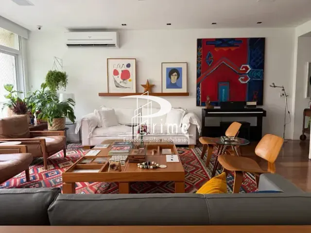 Apartamento com 250m² 4 quartos e 3 banheiros, à venda, no bairro Copacabana em Rio de Janeiro