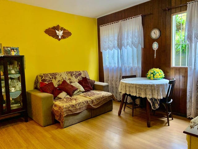 Apartamento 3 quartos e 1 banheiro, à venda, no bairro São Sebastião em Petrópolis