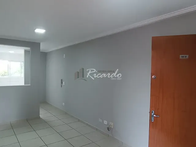 Apartamento com 64m² 2 quartos e 1 banheiro, à venda, no bairro Vila Passos em Arapongas