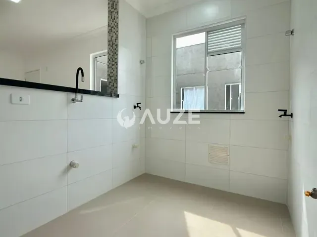 Apartamento 2 quartos e 1 banheiro, à venda, no bairro Bom Jesus em Campo Largo