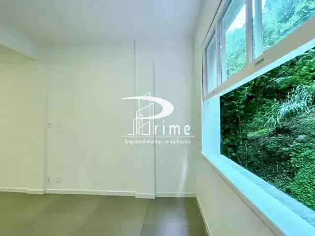 Apartamento com 62m² 1 quarto e 2 banheiros, à venda, no bairro Copacabana em Rio de Janeiro