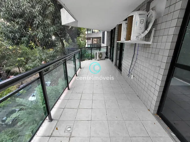 Apartamento com 125m² 3 quartos e 3 banheiros, para alugar, no bairro Laranjeiras em Rio de Janeiro