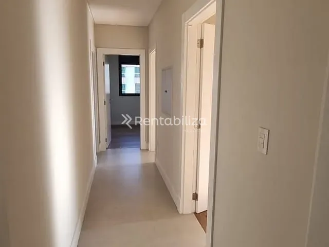 Apartamento 4 quartos e 5 banheiros, à venda, no bairro Meia Praia em Itapema
