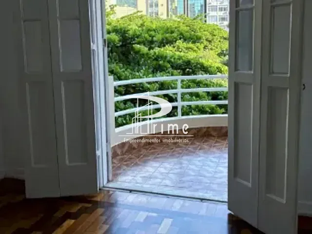 Apartamento com 65m² 2 quartos e 2 banheiros, à venda, no bairro Copacabana em Rio de Janeiro