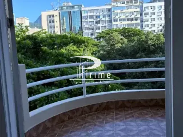 Apartamento com 65m² 2 quartos e 2 banheiros, à venda, no bairro Copacabana em Rio de Janeiro