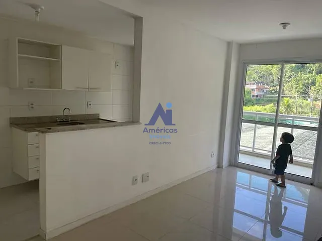 Apartamento 2 quartos e 2 banheiros, à venda, no bairro Vargem Pequena em Rio de Janeiro