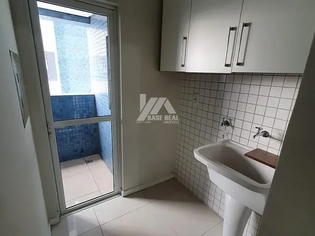 Apartamento com 67m² 2 quartos e 2 banheiros, à venda, no bairro Centro em Ponta Grossa