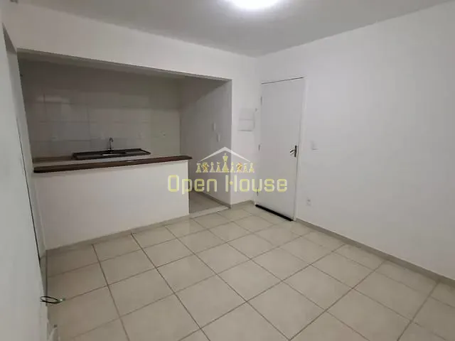 Apartamento 2 quartos e 2 banheiros, à venda, no bairro Três Poços em Volta Redonda