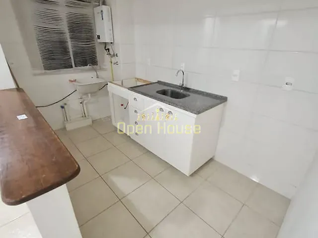 Apartamento 2 quartos e 2 banheiros, à venda, no bairro Três Poços em Volta Redonda