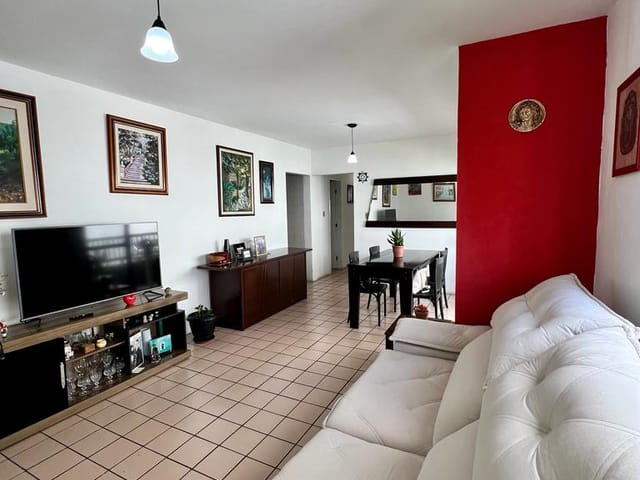 Foto do Apartamento - Apartamento à venda com 115m²; 3 quartos, sendo 1 suíte; dependência completa e 1 vaga de garagem, no Edf. Vivenda da Fonte, Aflitos, Recife, PE | Tânia Macêdo Imóveis