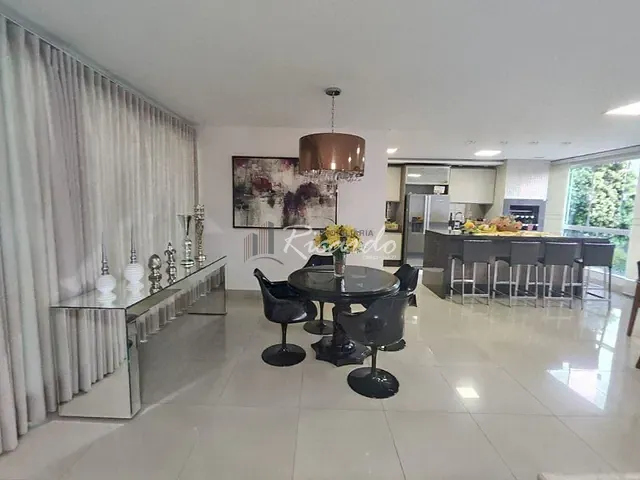 Apartamento 3 quartos e 4 banheiros, para alugar, no bairro Centro em Arapongas