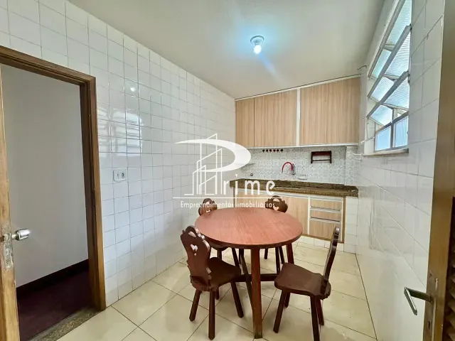 Apartamento 2 quartos e 2 banheiros, para alugar, no bairro Icaraí em Niterói