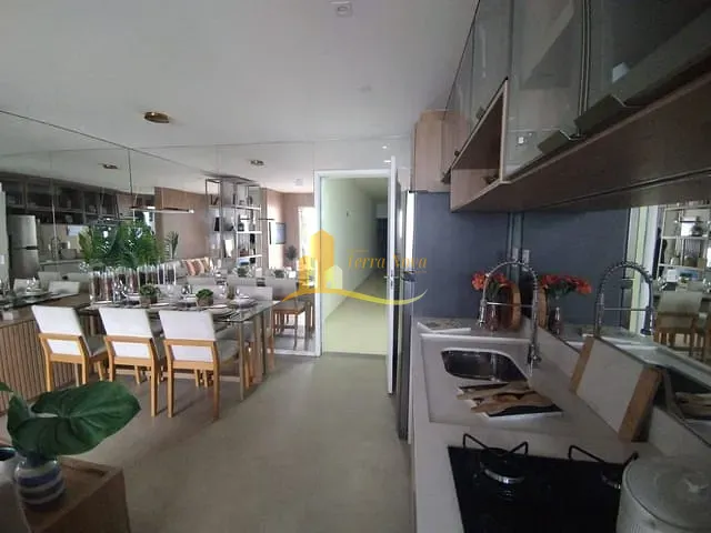 Apartamento com 60m² 2 quartos e 1 banheiro, à venda, no bairro Balneário Umuarama em Mongaguá
