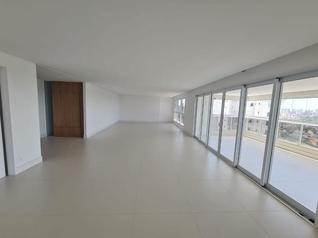 Apartamento com 663m² 4 quartos e 6 banheiros, à venda, no bairro Bela Suiça em Londrina