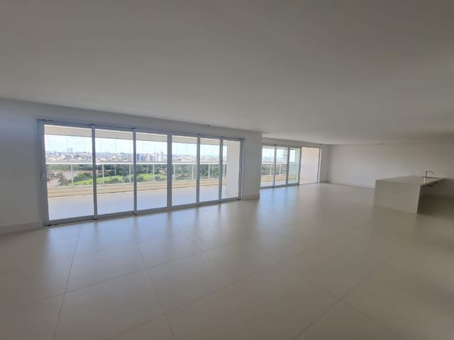 Apartamento com 663m² 4 quartos e 6 banheiros, à venda, no bairro Bela Suiça em Londrina