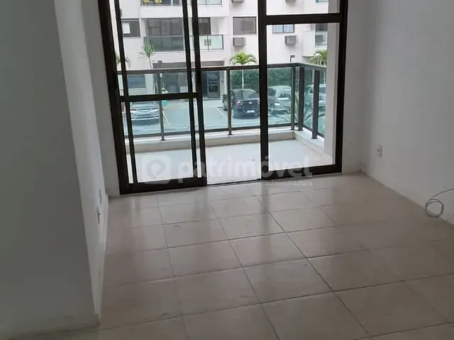 Apartamento com 66m² 2 quartos e 2 banheiros, para alugar, no bairro Recreio dos Bandeirantes em Rio de Janeiro