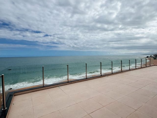 Apartamento 3 quartos e 2 banheiros, à venda ou para alugar, no bairro Praia Campista em Macaé