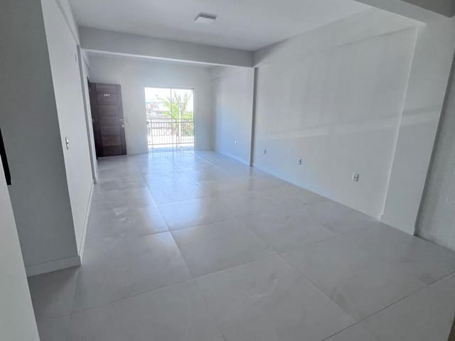 Apartamento 2 quartos e 1 banheiro, para alugar, no bairro São Vicente em Itajaí