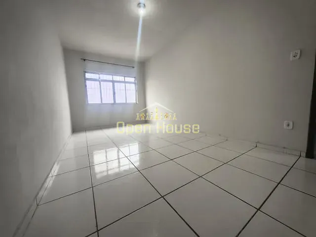 Apartamento 2 quartos e 1 banheiro, à venda, no bairro Aterrado em Volta Redonda