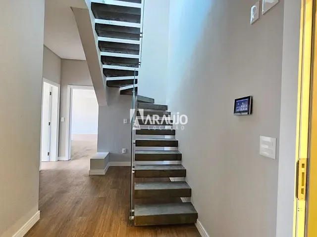 Apartamento 3 quartos e 4 banheiros, para alugar, no bairro Fazenda em Itajaí