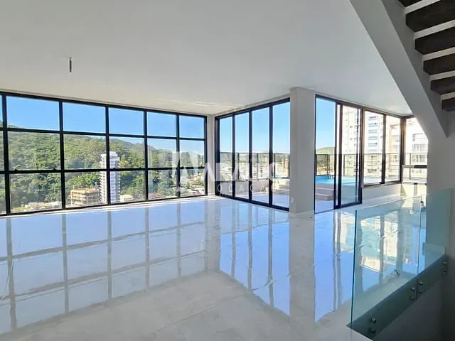 Apartamento 3 quartos e 4 banheiros, para alugar, no bairro Fazenda em Itajaí