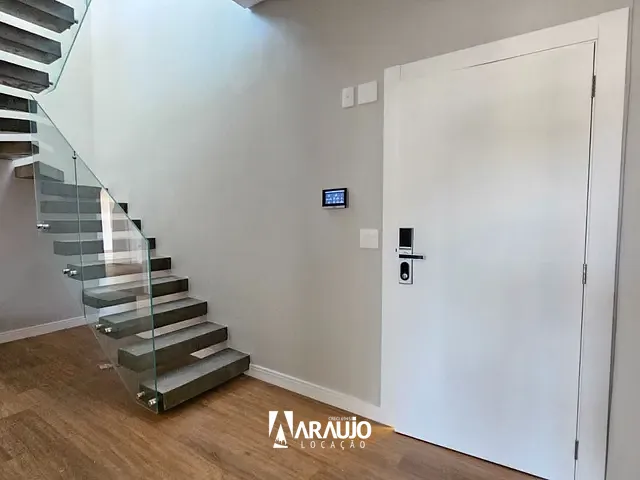 Apartamento 3 quartos e 4 banheiros, para alugar, no bairro Fazenda em Itajaí