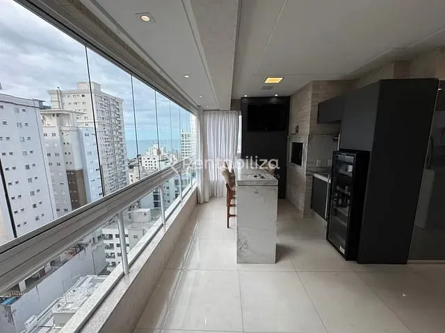 Apartamento 4 quartos e 4 banheiros, à venda, no bairro Meia Praia em Itapema