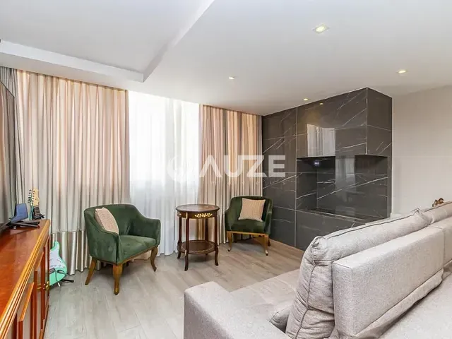Apartamento com 211m² 4 quartos e 5 banheiros, à venda, no bairro Água Verde em Curitiba