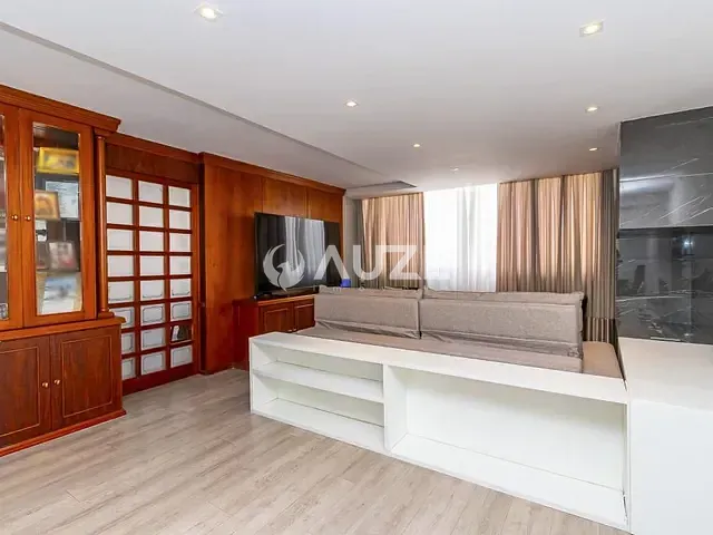 Apartamento com 211m² 4 quartos e 5 banheiros, à venda, no bairro Água Verde em Curitiba
