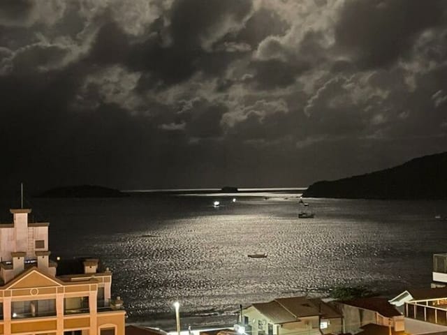Apartamento com 120m² 2 quartos e 2 banheiros, para alugar, no bairro Ingleses do Rio Vermelho em Florianópolis