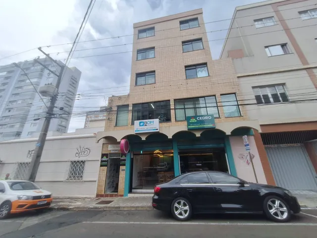 Locação - Apartamento com 1 quarto, Cozinha com armários, 52 m² - Centro, Ponta Grossa.