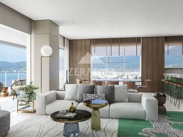 Apartamento com 263m² 4 quartos e 5 banheiros, à venda, no bairro Meia Praia em Itapema