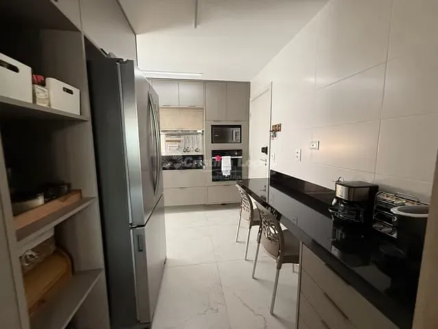 Apartamento 3 quartos e 3 banheiros, à venda, no bairro Jóquei em Teresina