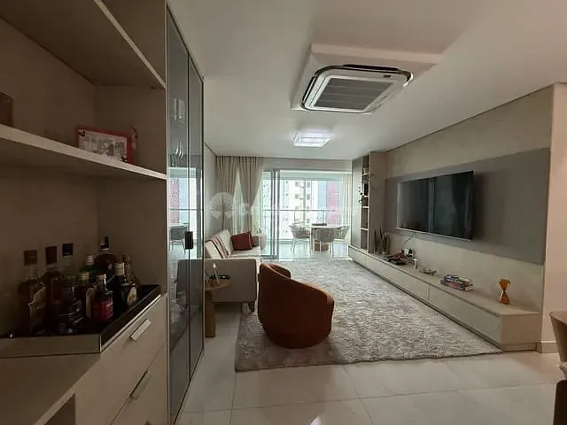 Apartamento 3 quartos e 3 banheiros, à venda, no bairro Jóquei em Teresina
