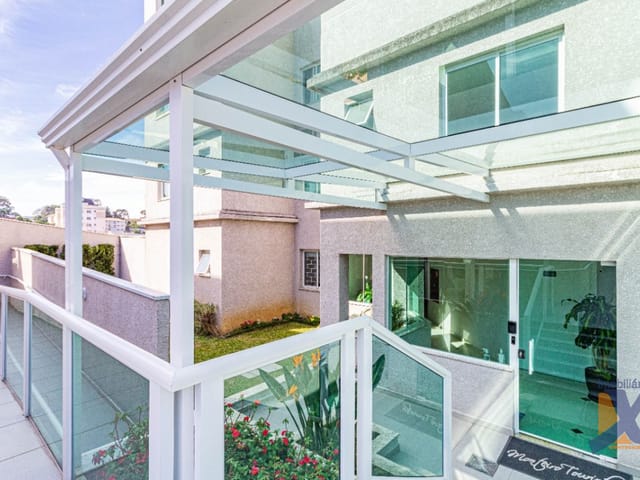 Apartamento 2 quartos e 2 banheiros, para alugar, no bairro Tingui em Curitiba