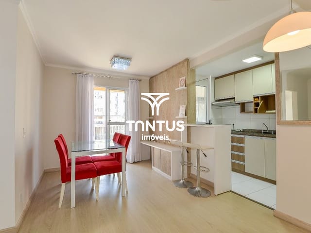 Apartamento 2 quartos e 2 banheiros, para alugar, no bairro Xaxim em Curitiba