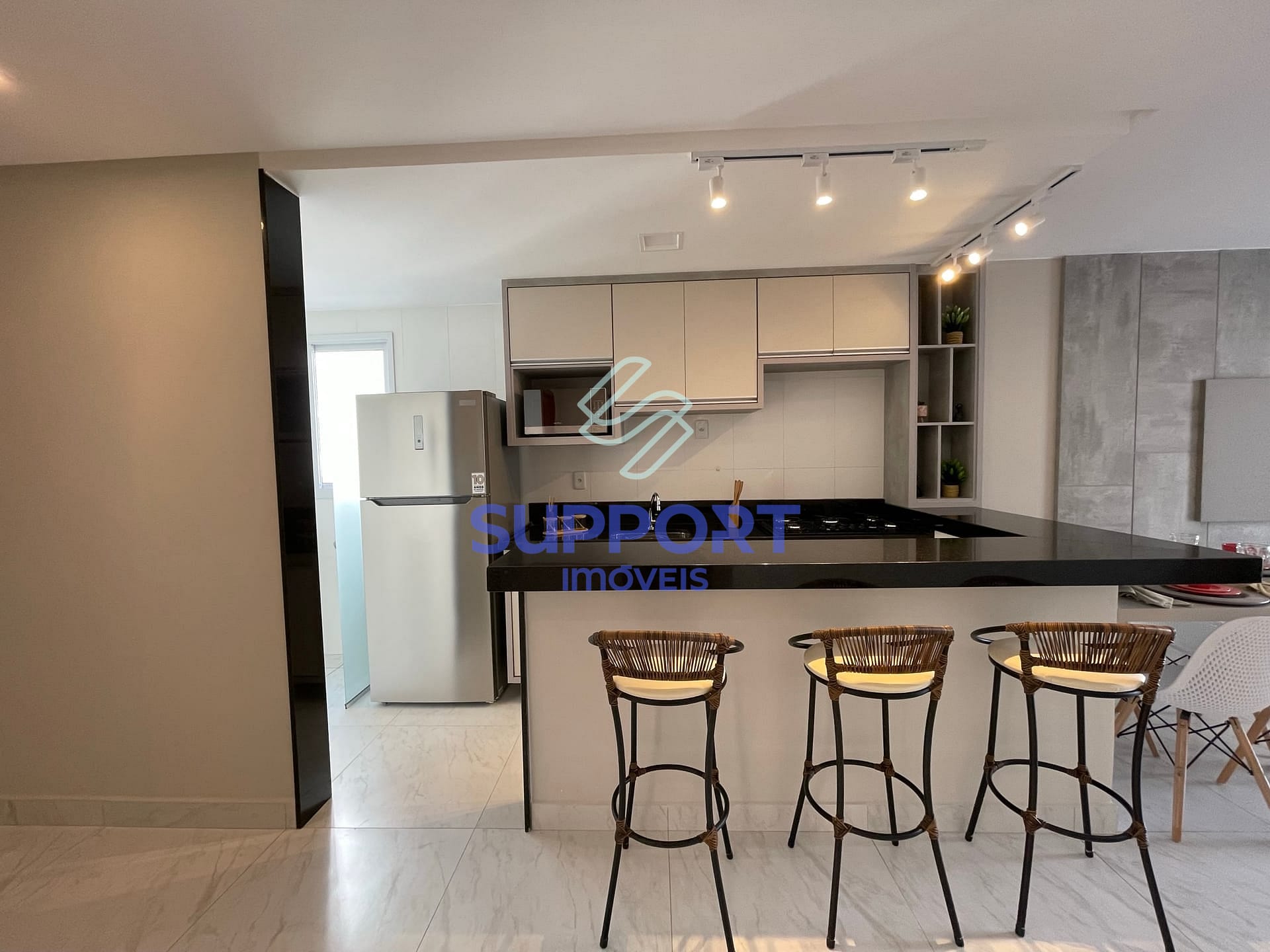 Apartamento à venda com 3 quartos, 94m² - Foto 5